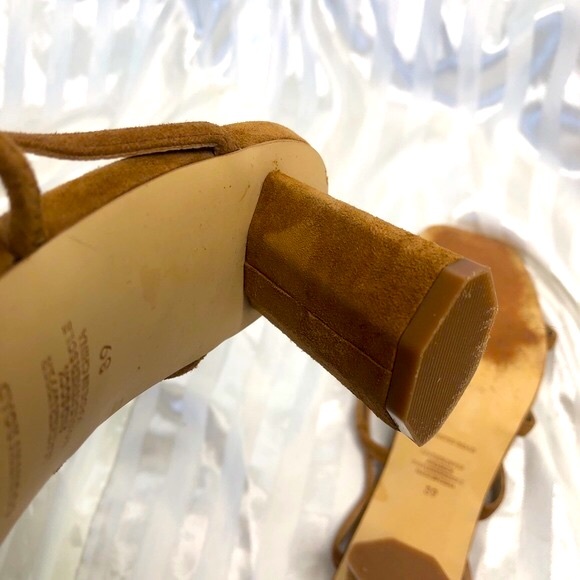 NEAR NEW COUNTRY ROAD Size 39 Tan Suede Cuban block heels - Picture 8 of 10